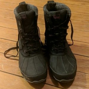 Ahnu waterproof thinsulate hiking boots